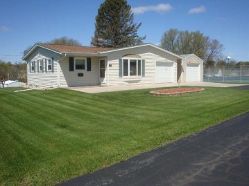 350 N Lincoln St, Lancaster, WI 53813
