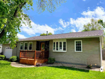 304 S State St, Prairie Du Chien, WI 53821