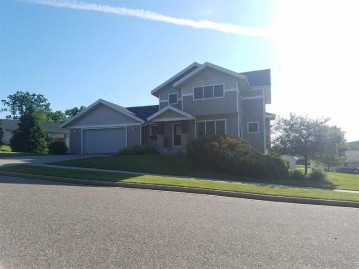 2436 Tanna Rain Cir, Reedsburg, WI 53959