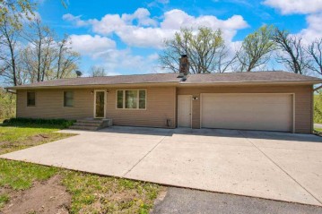8675 State Highway 54, Amherst, WI 54406