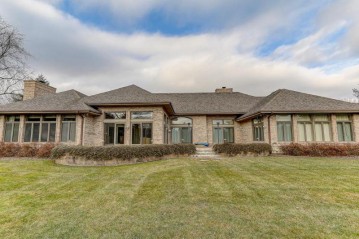 6309 Parkview Rd, Greendale, WI 53129-2153