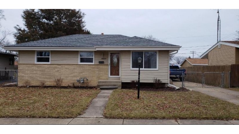 1881 19th Ave Kenosha, WI 53140 by Image Real Estate, Inc. $209,900