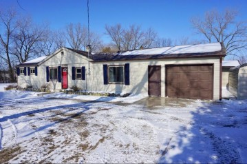 15930 County Line Rd, Yorkville, WI 53177-3123