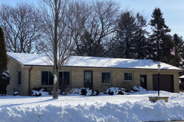 250 S 3rd St, Cedar Grove, WI 53013