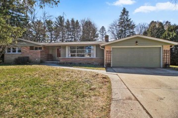 3418 Kensington Ct, Elmwood Park, WI 53405