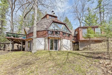 N4235 River Dr, Menominee, MI 49858