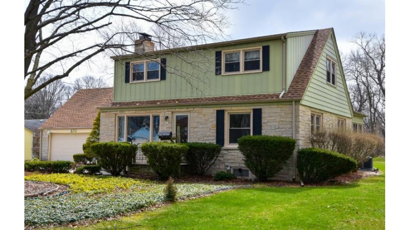 623 W Monrovia Ave Glendale, WI 53217 by Keller Williams Realty-Milwaukee North Shore $269,900