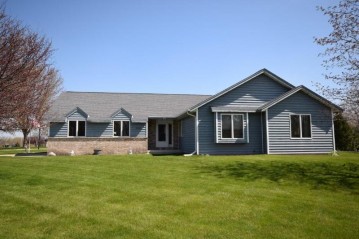 516 Paul Ave, Campbellsport, WI 53010-2766