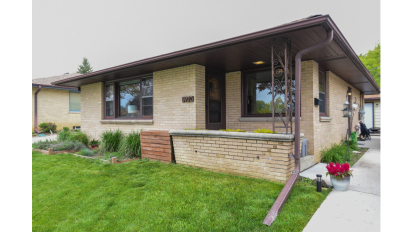 3920 E Ramsey Ave Cudahy, WI 53110 by Shorewest Realtors $188,900