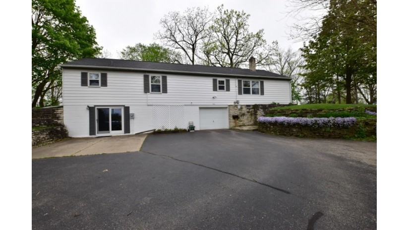 490 Cedar Pl Mukwonago, WI 53149 by Shorewest Realtors $264,900