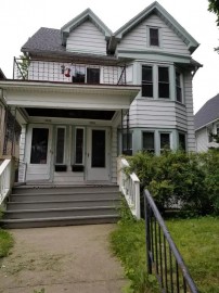 2906 N Maryland Ave, Milwaukee, WI 53211