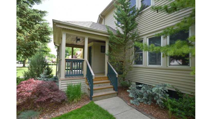 450 N 50th St Milwaukee, WI 53208 by Shorewest Realtors $289,900