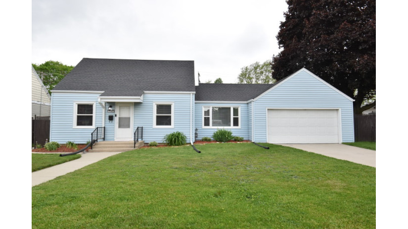 1031 S 109th St West Allis, WI 53214 by Shorewest Realtors $169,900