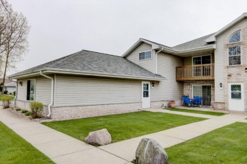 6155 S Creekside Dr 5, Cudahy, WI 53110-3427