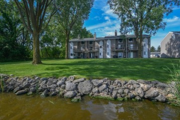 717 E Lakeview Rd 5, Hustisford, WI 53034