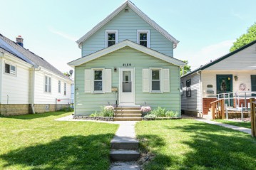 2159 S 70th St, West Allis, WI 53219-1365