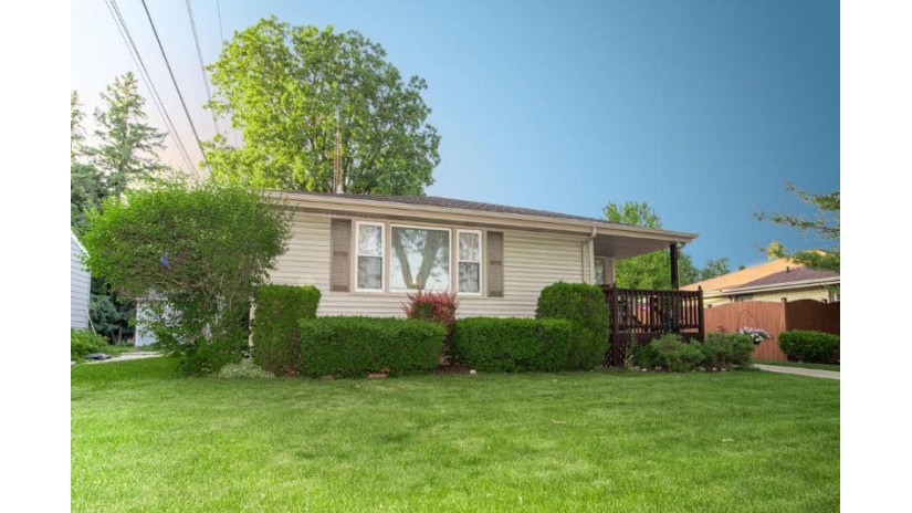 4508 60th St Kenosha, WI 53144 by Better Homes and Gardens Real Estate Power Realty $199,900