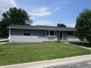 112 West Ct, Saint Nazianz, WI 53042