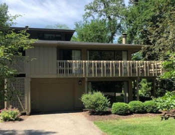 306 Deerpath East B, Fontana, WI 53125-1828