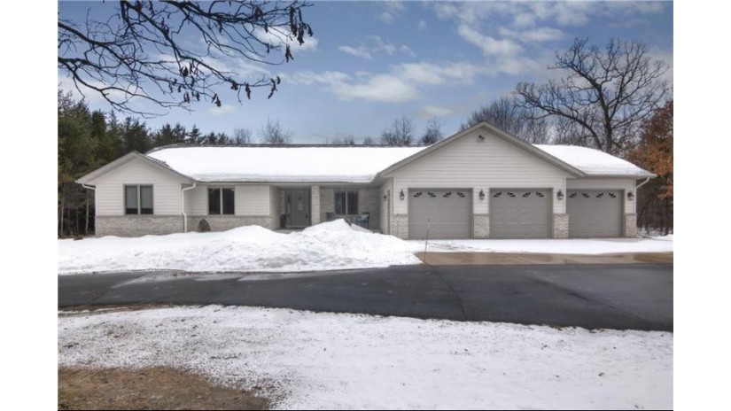 18637 74th Avenue Chippewa Falls, WI 54729 by Cb Brenizer/Chippewa $415,900