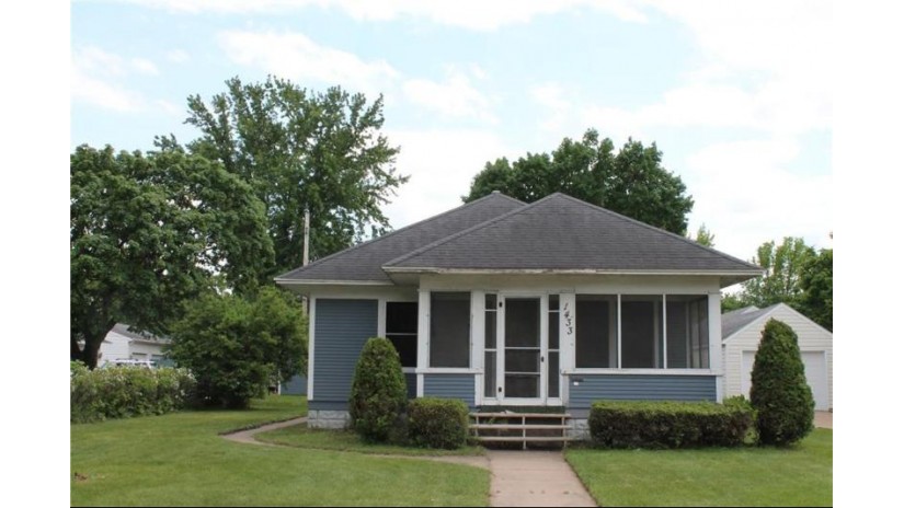 1433 Highland Avenue Eau Claire, WI 54701 by Donnellan Real Estate $145,000