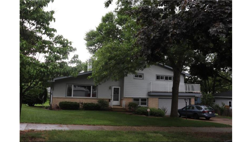 3054 Saturn Avenue Eau Claire, WI 54703 by C21 Affiliated $239,900