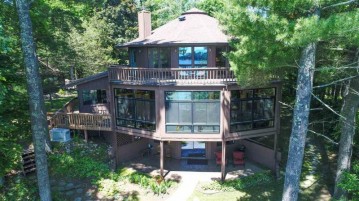 E1171 Round Lake Drive, Farmington, WI 54981