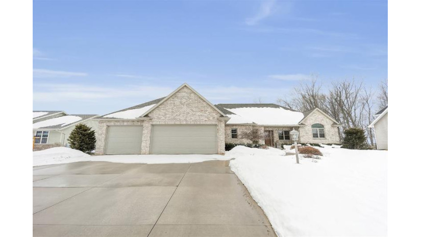 2091 Fescue Way Suamico, WI 54313 by Keller Williams Green Bay $349,900