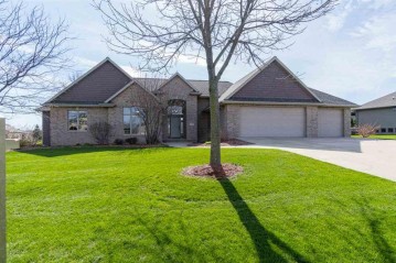 N1551 Stone Bluff Lane, Greenville, WI 54942