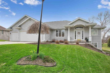 N465 Robinhood Drive, Sherwood, WI 54169