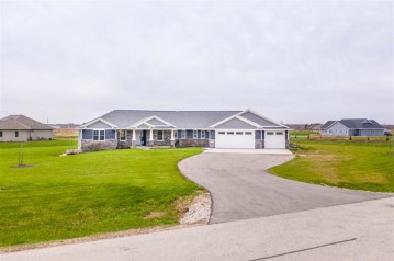 W237 Hawks Nest Lane, Buchanan, WI 54130