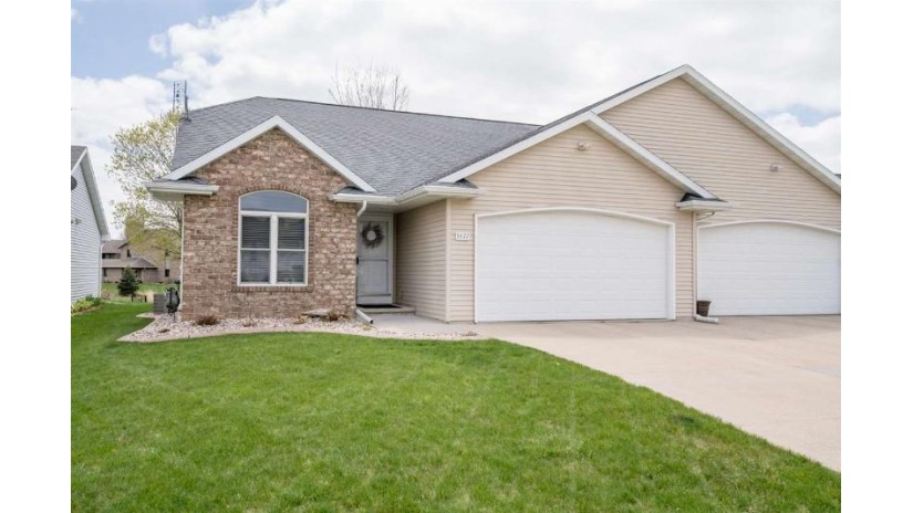 5477 Brookview Drive 1 Grand Chute, WI 54913 by Keller Williams Fox Cities $244,900