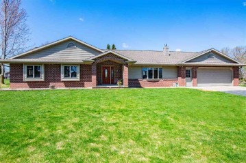 230 Pinecrest Court, Black Creek, WI 54106