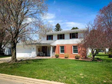 635 River Heights, Shawano, WI 54166