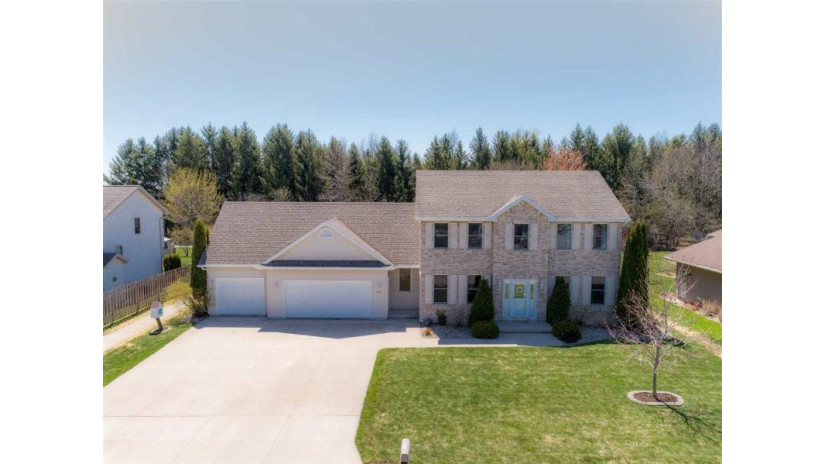 1332 Whispering Pines Lane Neenah, WI 54956 by Knaack Realty LLC $324,900