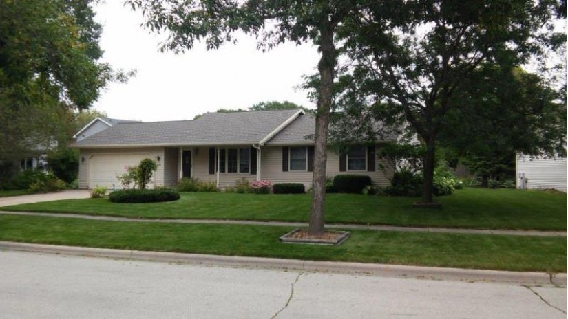 1125 Aphrodite Road Green Bay, WI 54311 by Shorewest Realtors $189,900