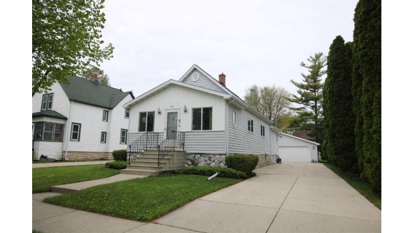 931 Wisconsin Avenue North Fond Du Lac, WI 54937 by Adashun Jones, Inc. $112,000