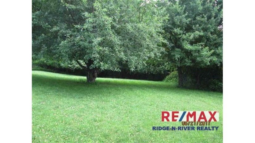 1.28 AC Fairview Heights Ln Harpers Ferry, IA 52146 by Re/Max Ridge-N-River $17,000