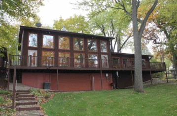 W2728 Oakwood Beach Rd, Green Lake, WI 53946