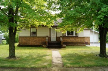 427 E Main St, Coloma, WI 54930