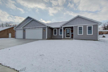 305 N Harris Ave, Waupun, WI 53963