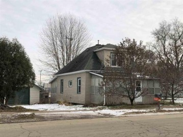 406 East St, Blue River, WI 53518