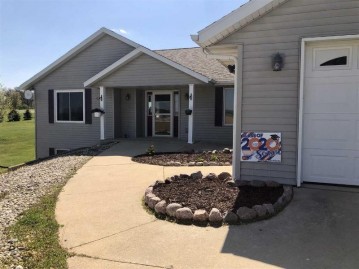 N5739 Peebles Rd, Albany, WI 53502