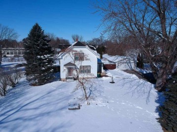 209 E Cherry St, Fox Lake, WI 53933-9649