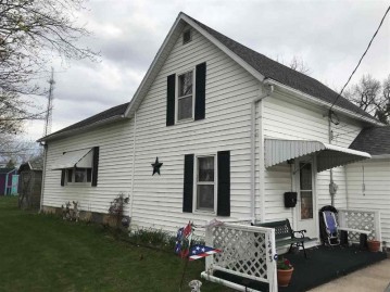 1243 W Maple St, Lancaster, WI 53813