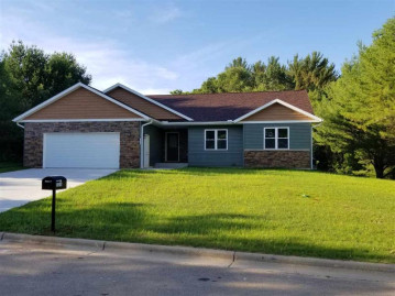 1610 Deerwood Tr, Wisconsin Dells, WI 53965