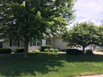 635 Meadowview Ln, Marshall, WI 53559