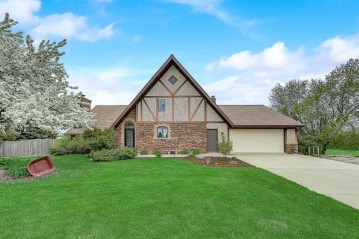 5985 County Road K, Westport, WI 53597