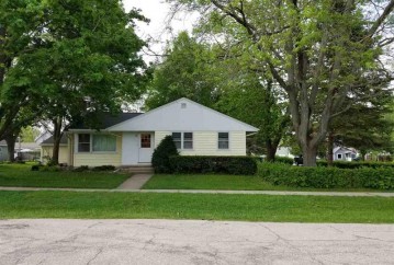 203 Division St, Rio, WI 53960