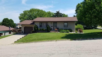 200 N Jones St, Barneveld, WI 53507